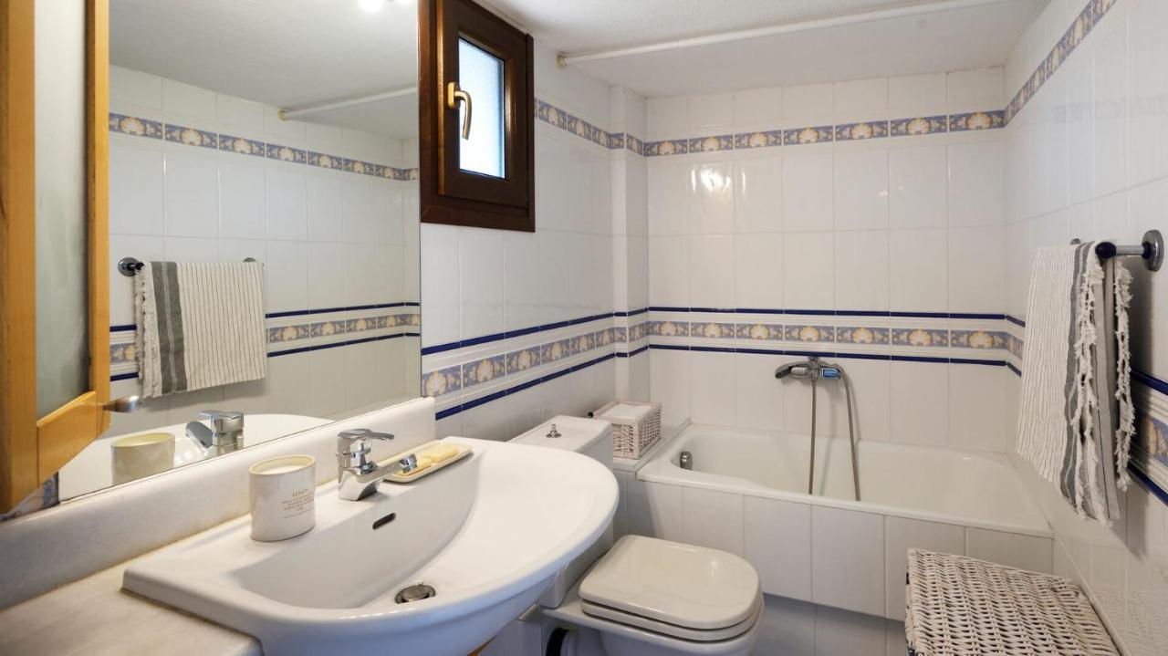 Soleado Beachfront Villa Skala Fourkas Ngoại thất bức ảnh