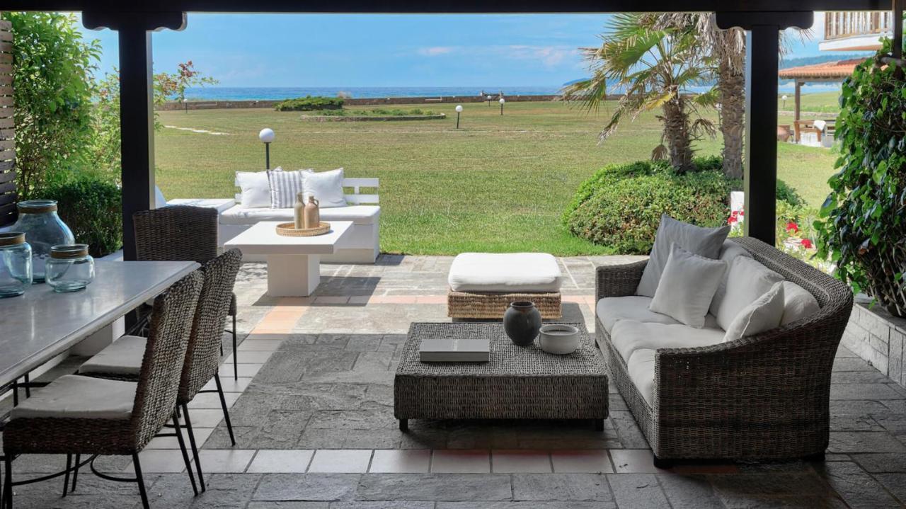 Soleado Beachfront Villa Skala Fourkas Ngoại thất bức ảnh