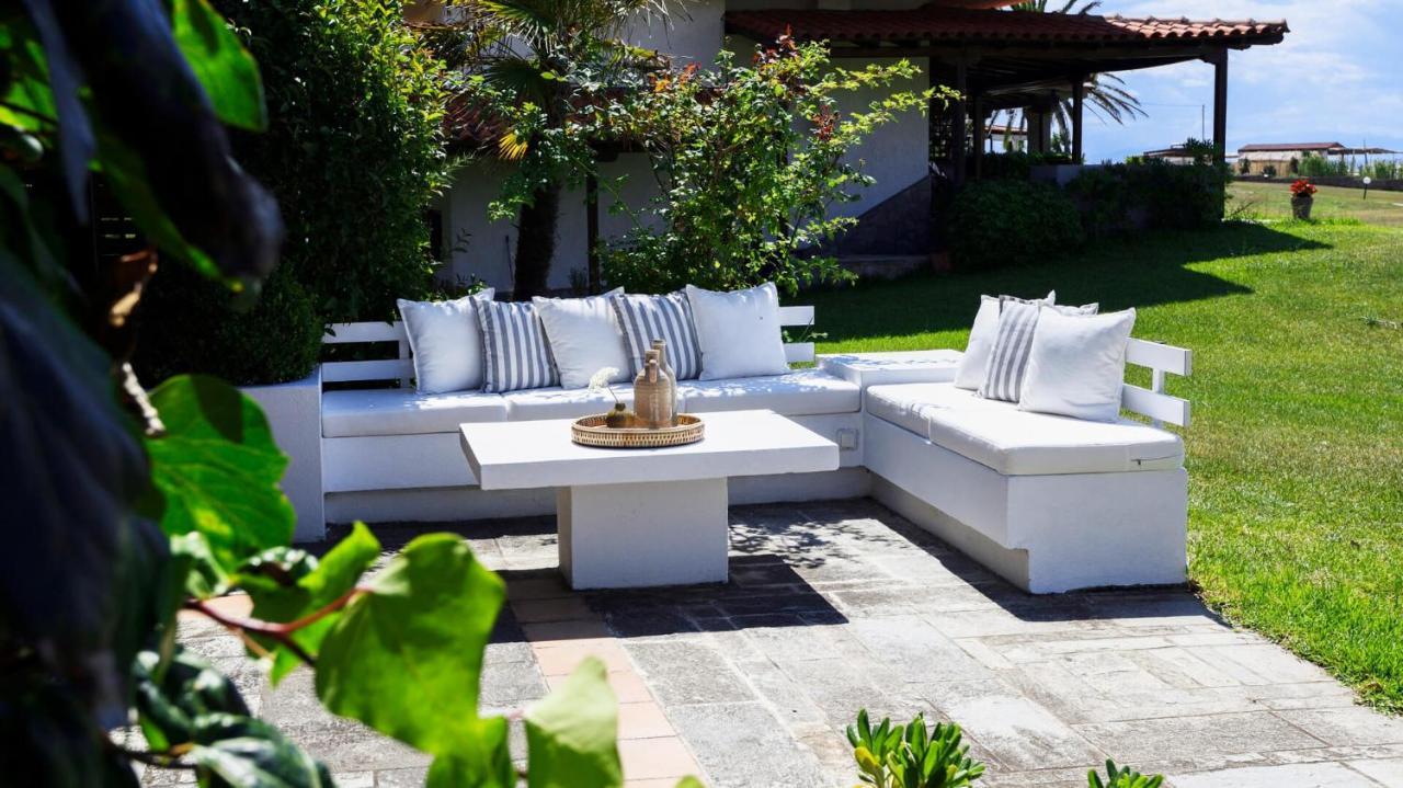 Soleado Beachfront Villa Skala Fourkas Ngoại thất bức ảnh