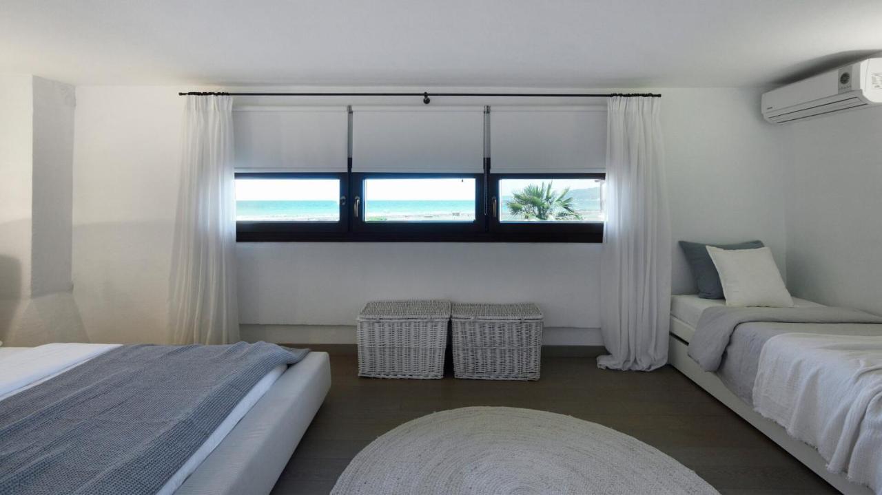 Soleado Beachfront Villa Skala Fourkas Ngoại thất bức ảnh